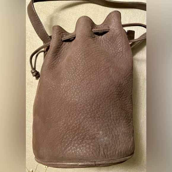 Pristine Brown Suede Coach Vintage Bucket Bag - Picture 2 of 9
